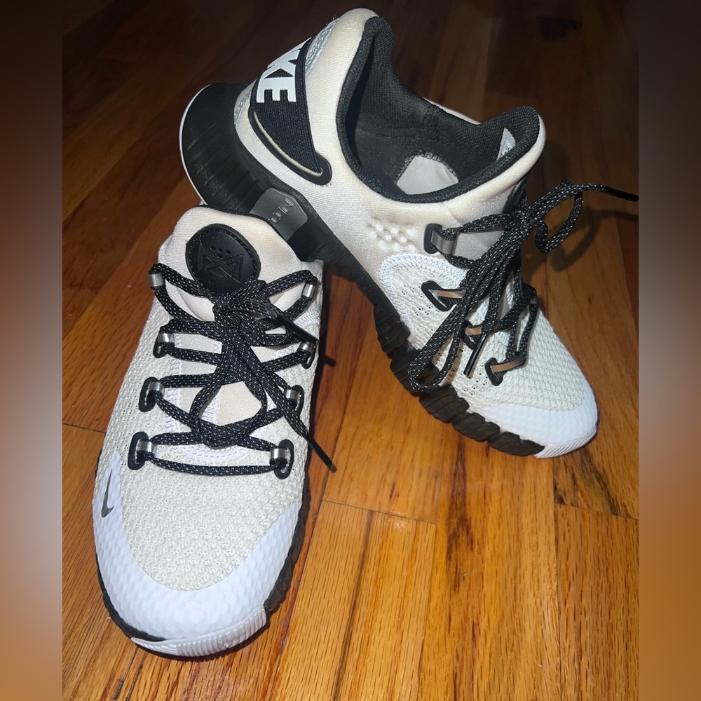 Nike metcon workout sneakers